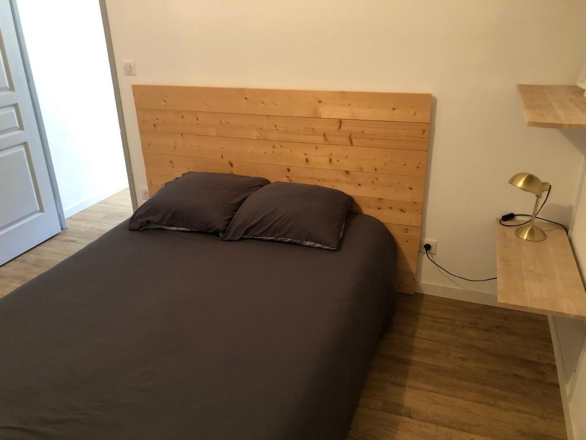 Les Berges De L'isle Apartment *